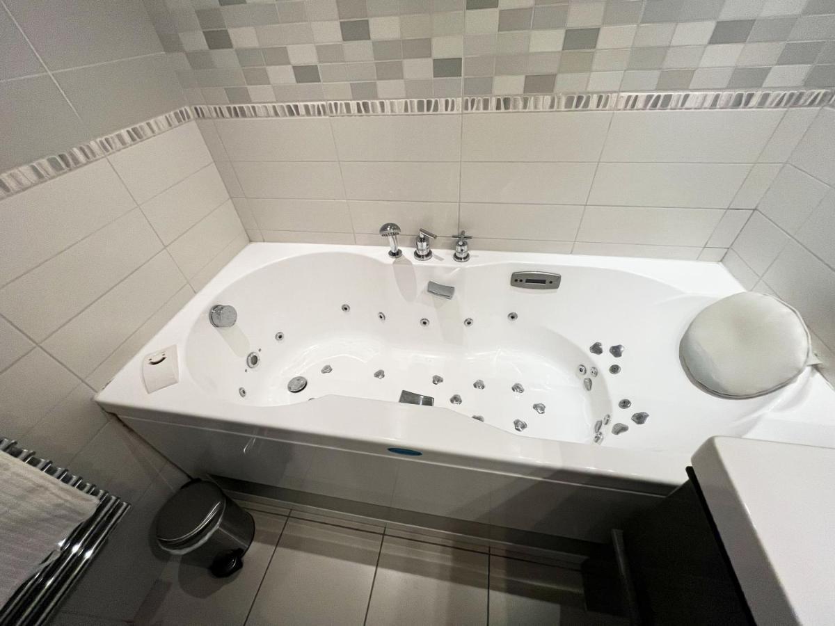 Appartement 84M² Avec 2 Parkings Privatifs Villeneuve-Loubet Kültér fotó