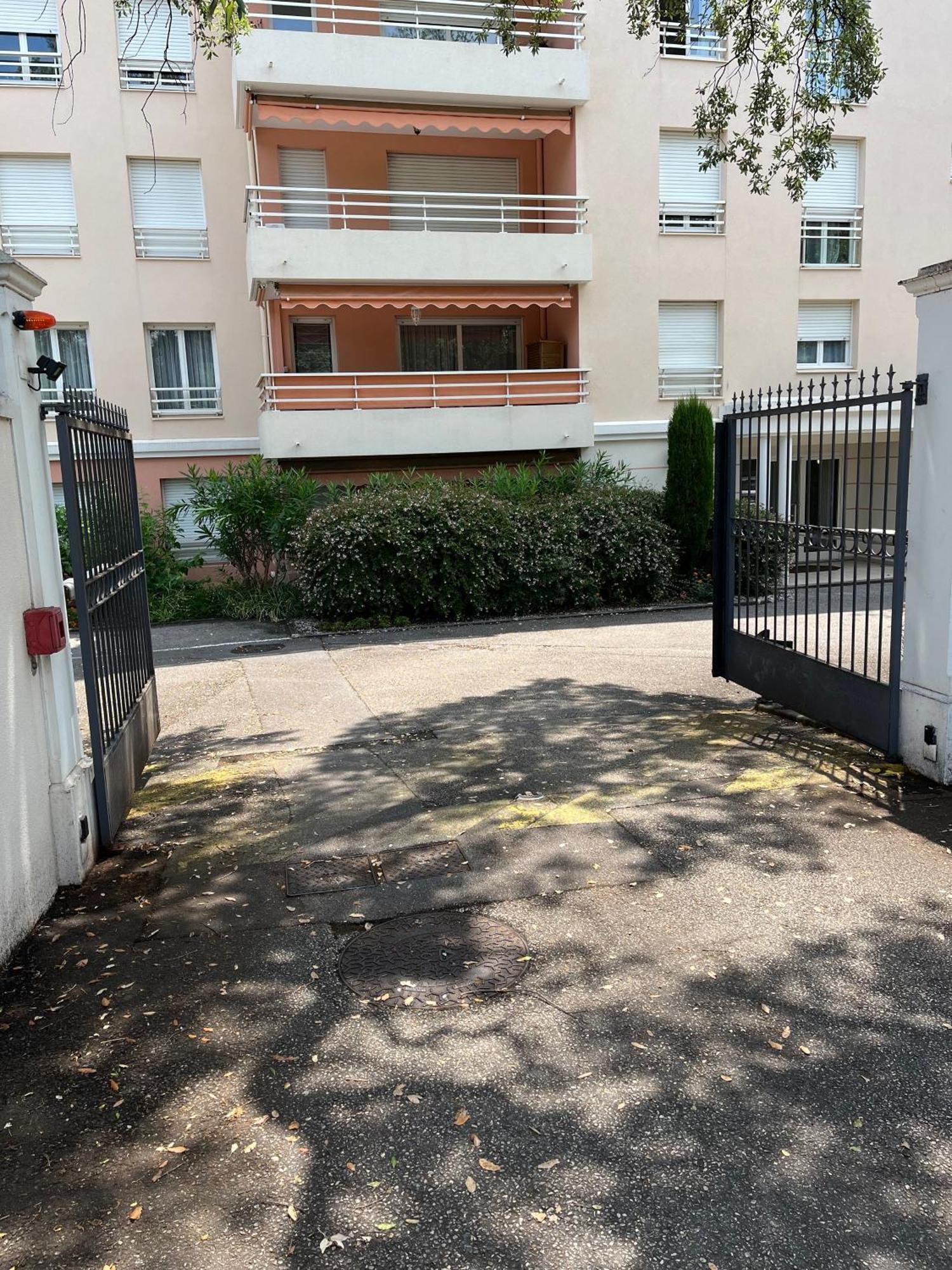 Appartement 84M² Avec 2 Parkings Privatifs Villeneuve-Loubet Kültér fotó